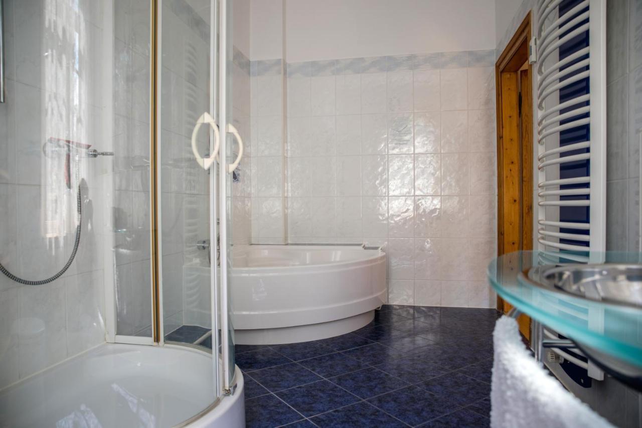 Gruene Villa Wellness & Spa Бад-Кройцнах Экстерьер фото