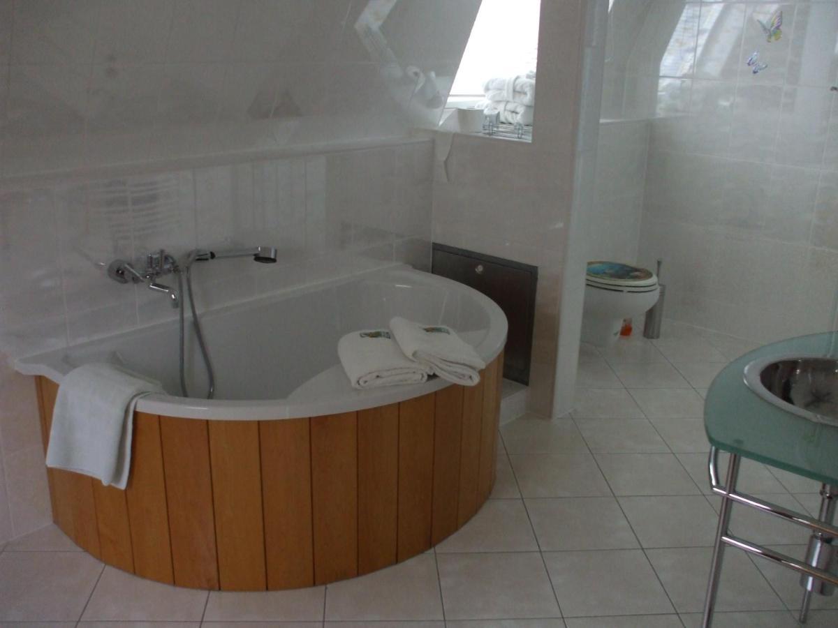 Gruene Villa Wellness & Spa Бад-Кройцнах Экстерьер фото